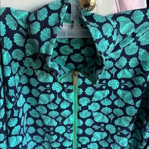 Crown and Ivy pullover